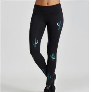 Noli Black Impact Yoga Leggings Cactus Size S